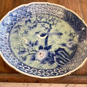 Plate with bird